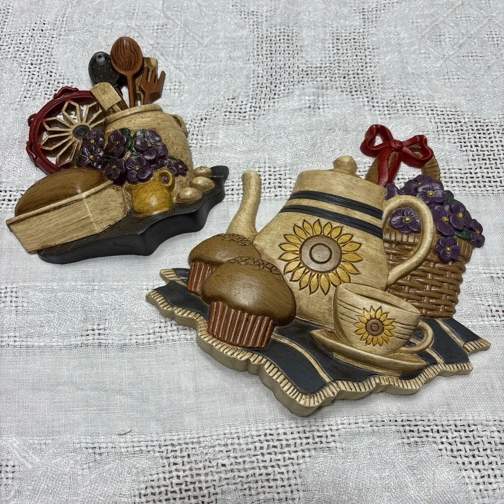 Lot of 2 - Home Interiors Kitchen Decorative Wall Hangers 1997 Made in USA
